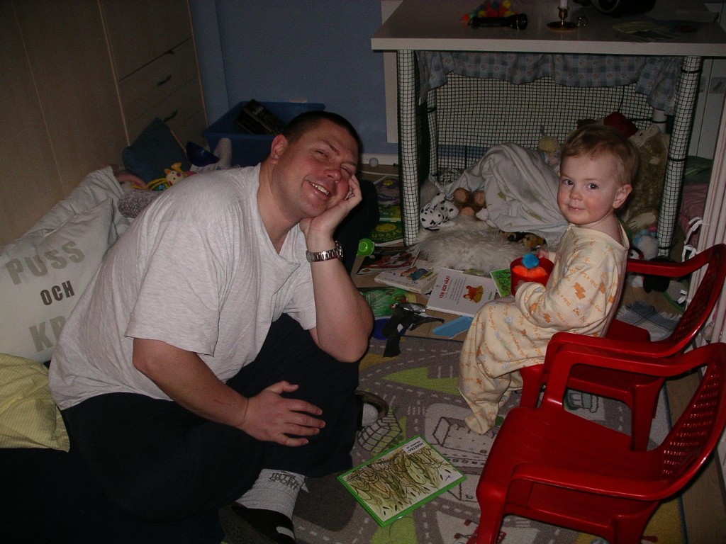 IMGP9689.JPG - Agnes födelsedag - 2år och massa presenter!