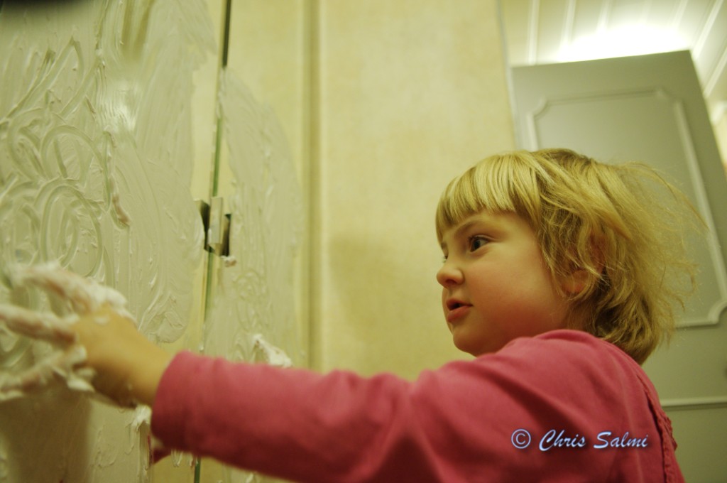 _DSC2028.JPG - Agnes får rakskum av pappa - släpp loss !!