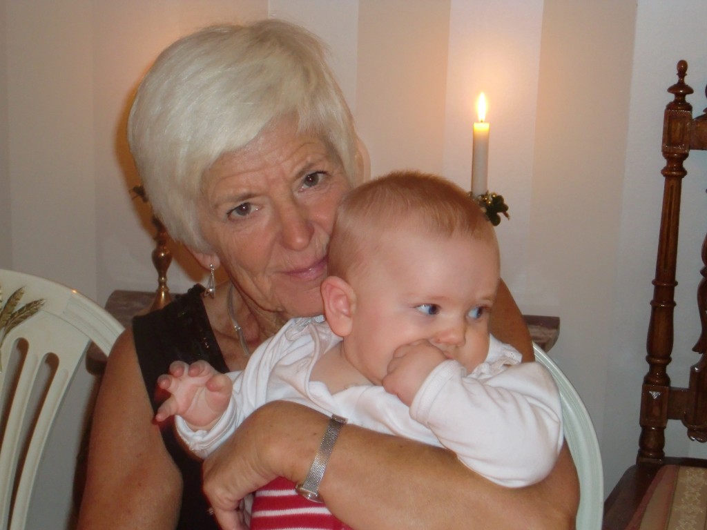 CIMG0247_2.jpg - Gos med mormor.