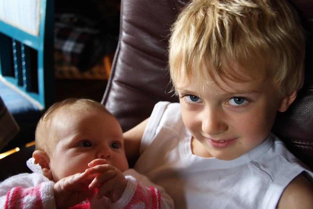 _DSC2854.JPG - Alice och kusin Isak.