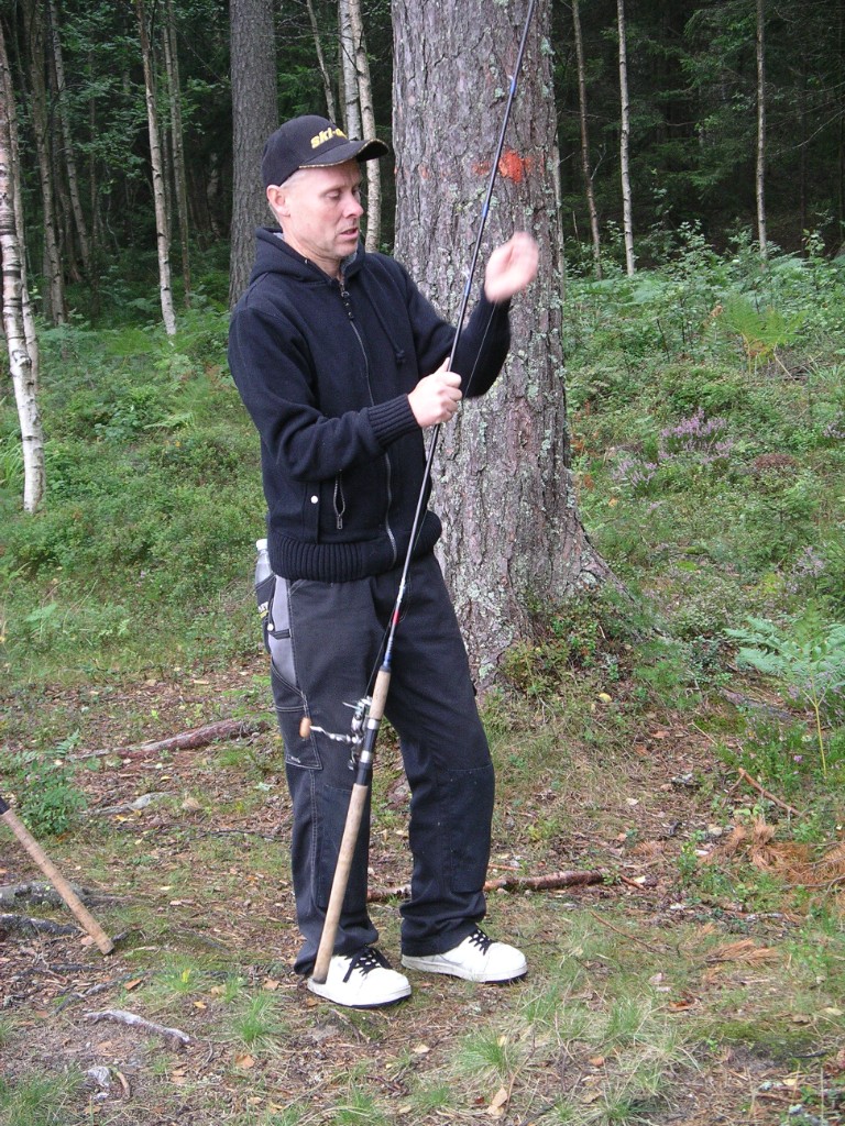 IMGP1571.JPG - Stefan gör i ordning spöna
