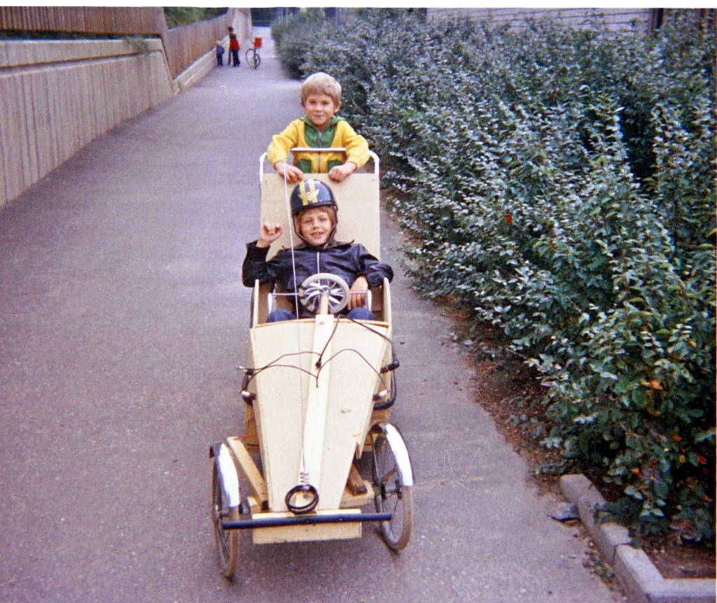 Image-001952.jpg - Hade coolaste lådbilen i trakten - tack pappa.