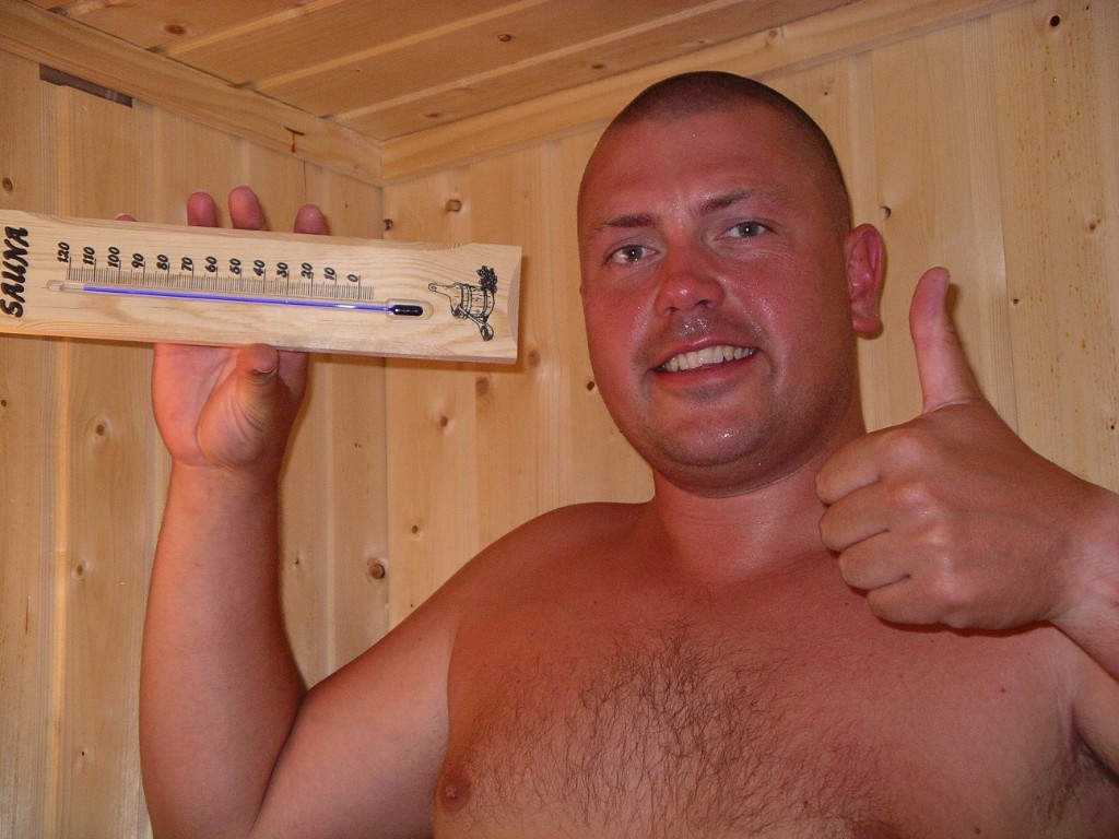 IMGP2167.JPG - Det var mycket meck med denna bastu för att få upp temperaturen. Nytt aggregat bl.a.