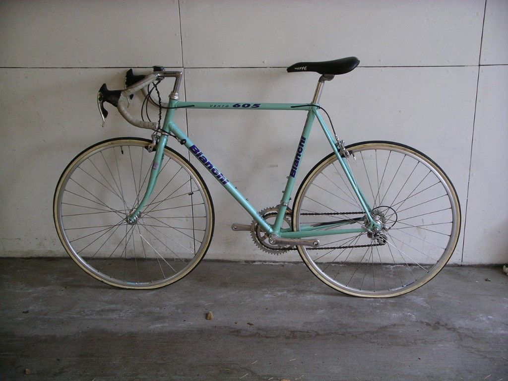 IMGP6684.JPG - Denna fina racer utgör numer hjärtat i min TACX Fortius cybercykelträningsanläggning.