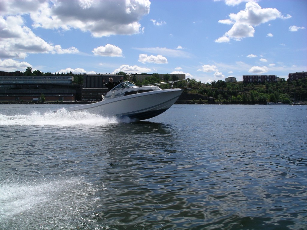 IMGP9125.JPG - Bo Svensson har installerat en bigblock i sin Chriscraft Seahawk.