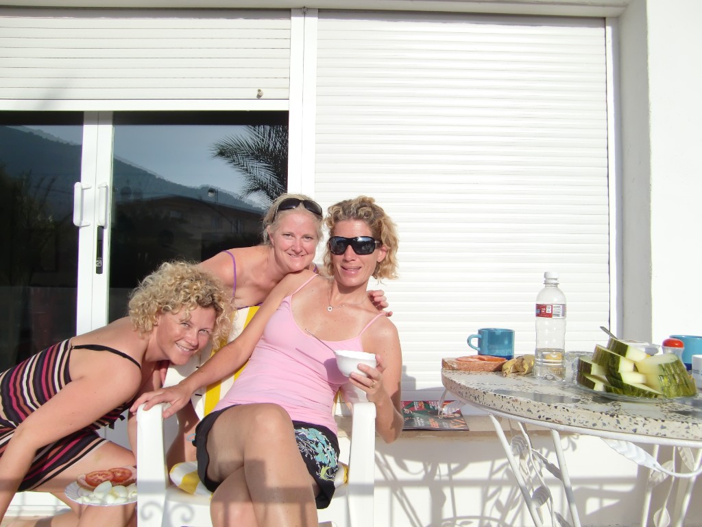 CIMG2951.JPG - Fia Cilla och Linda