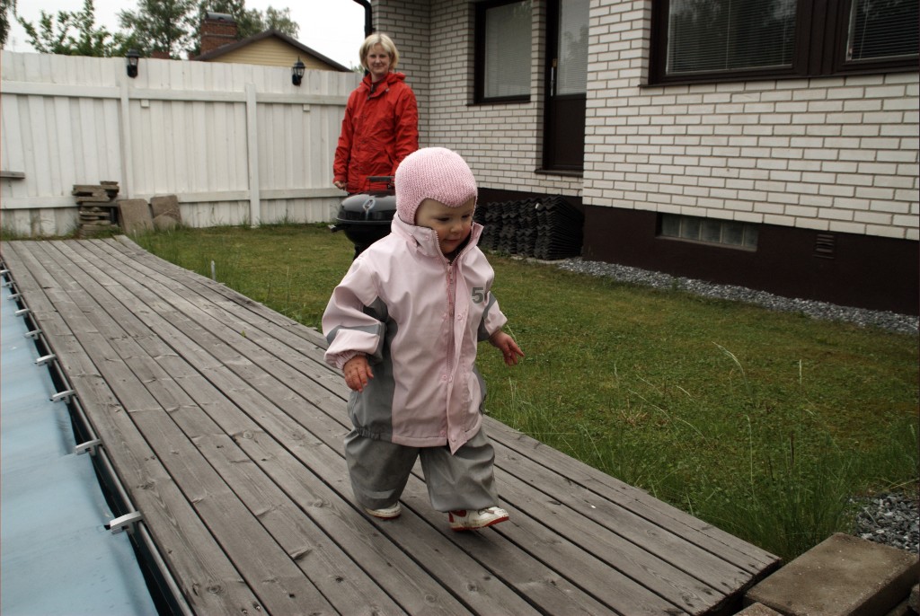 _DSC0003.jpg - Agnes och jag är ute en grå dag i maj 2007.