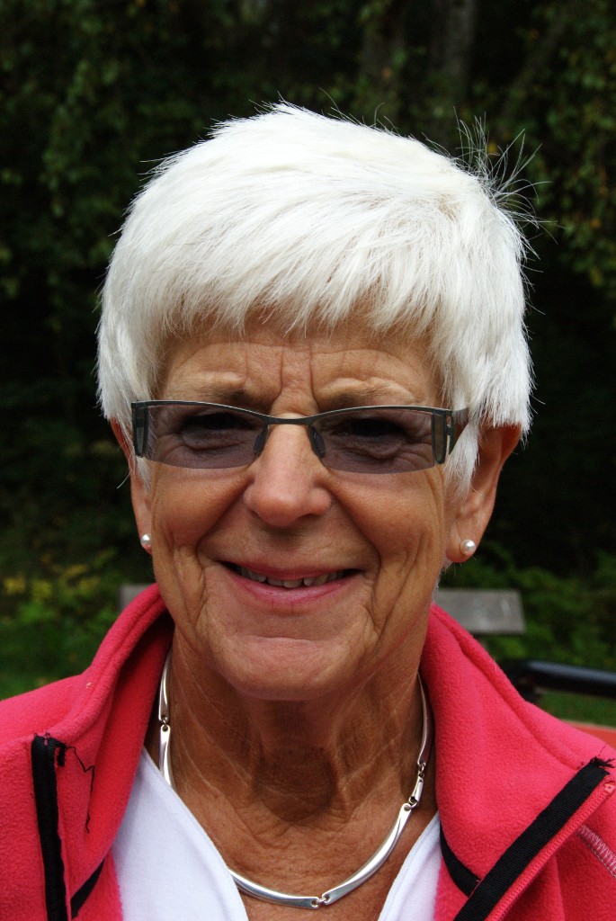 _DSC3395.JPG - Ange administrerar Agnes