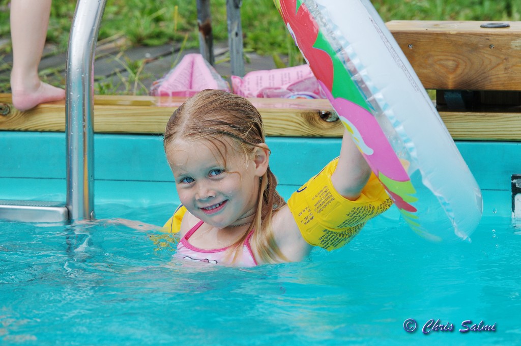 _DSC4744.JPG - Elin njuter av ett dopp