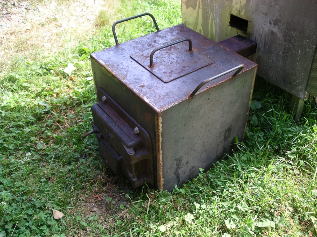 IMGP1288.JPG - Här eldar man.