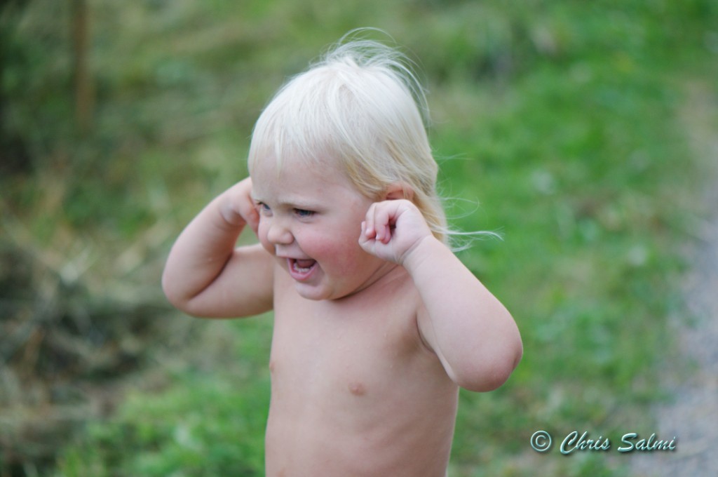 _DSC7061.JPG - Alice tror hon kommit utanför räckhåll för farfar