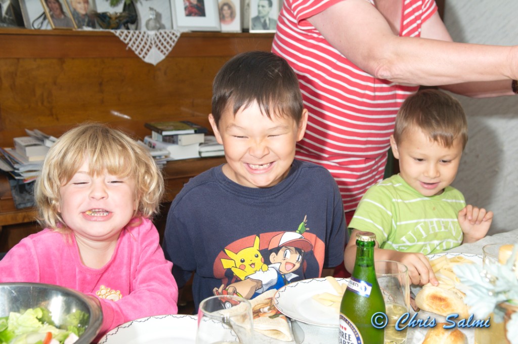 _DSC6782.JPG - Agnes med sysslingarna Viktor och Johan