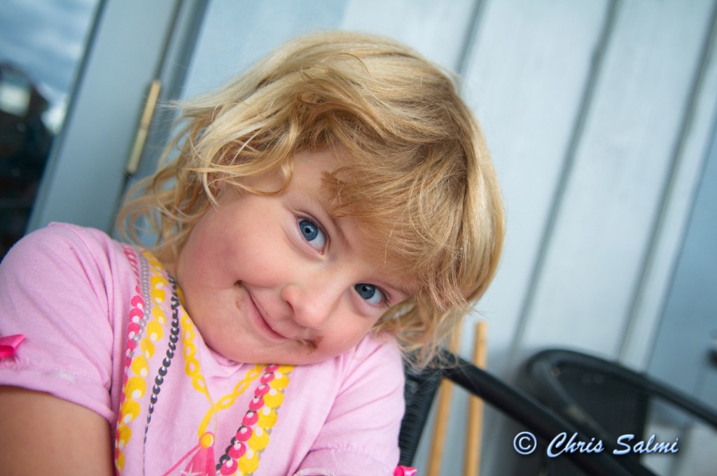 _DSC7431.JPG - Agnes poserar