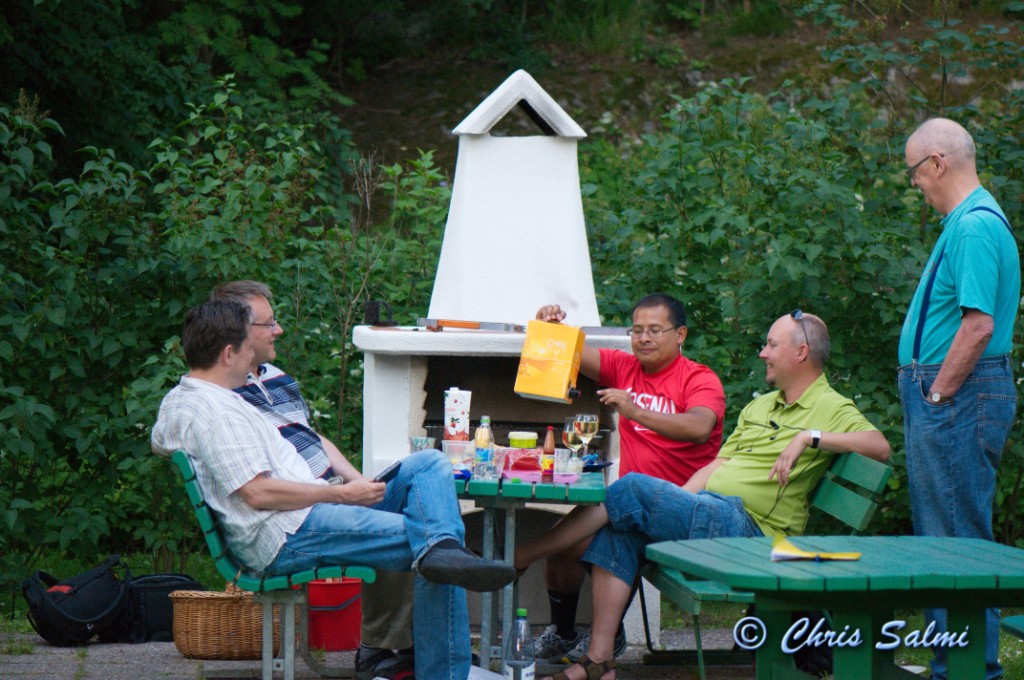 _DSC6682.JPG - och det kom fler och fler grannar