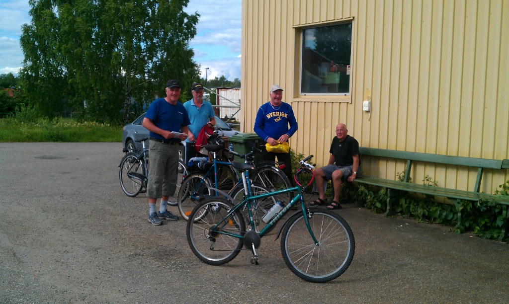 IMAG0596.jpg - Inför cykelorienteringen