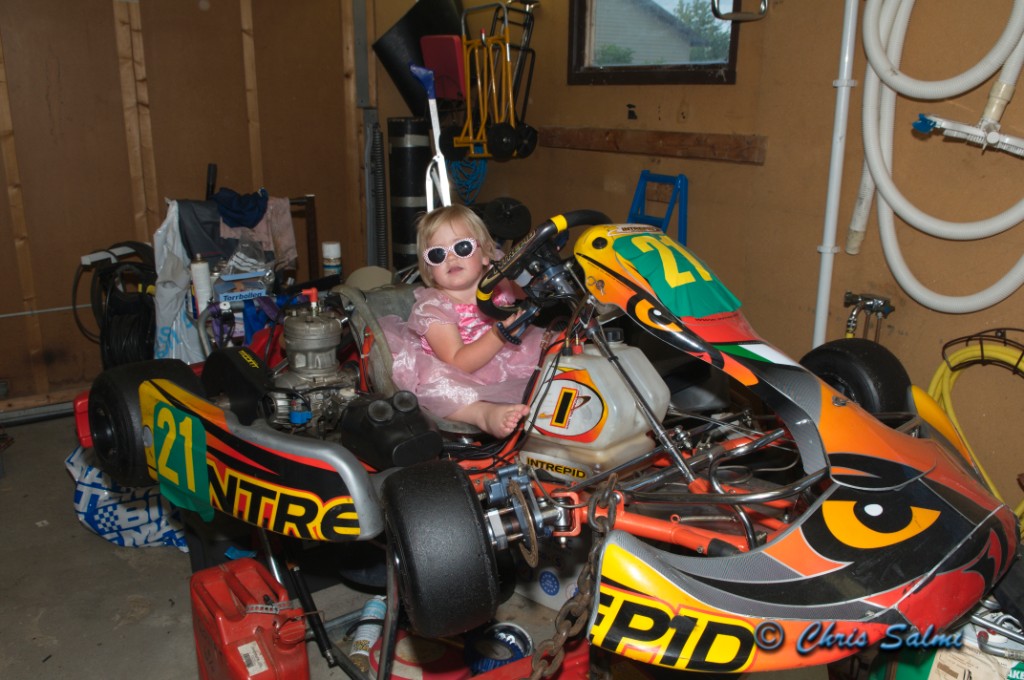 _DSC6126.JPG - Födelsedagsavslutning - i pappas räserbil