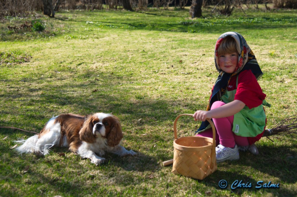 _DSC4662.JPG - Liten hund och liten flicka