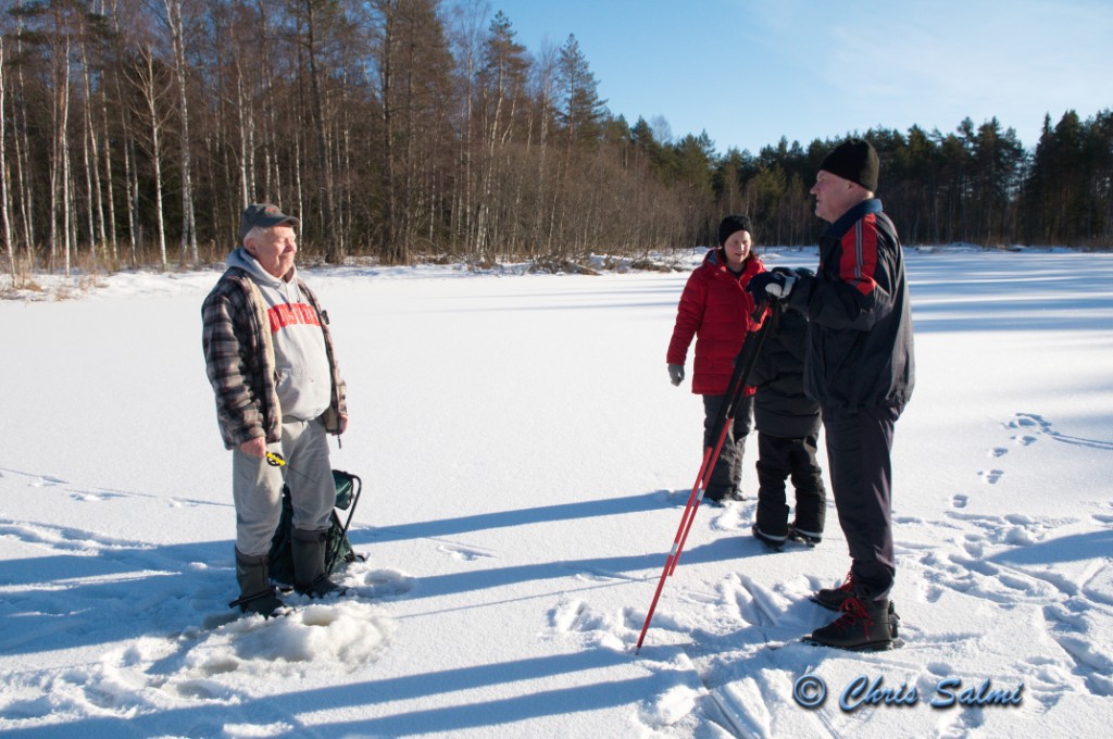 _DSC3181.JPG - Pappa Pekka och Carl-Axel pratar om vädret?